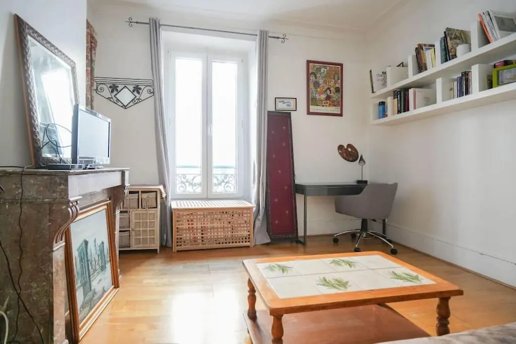 Lovely Studio In Bastille 파리 아파트