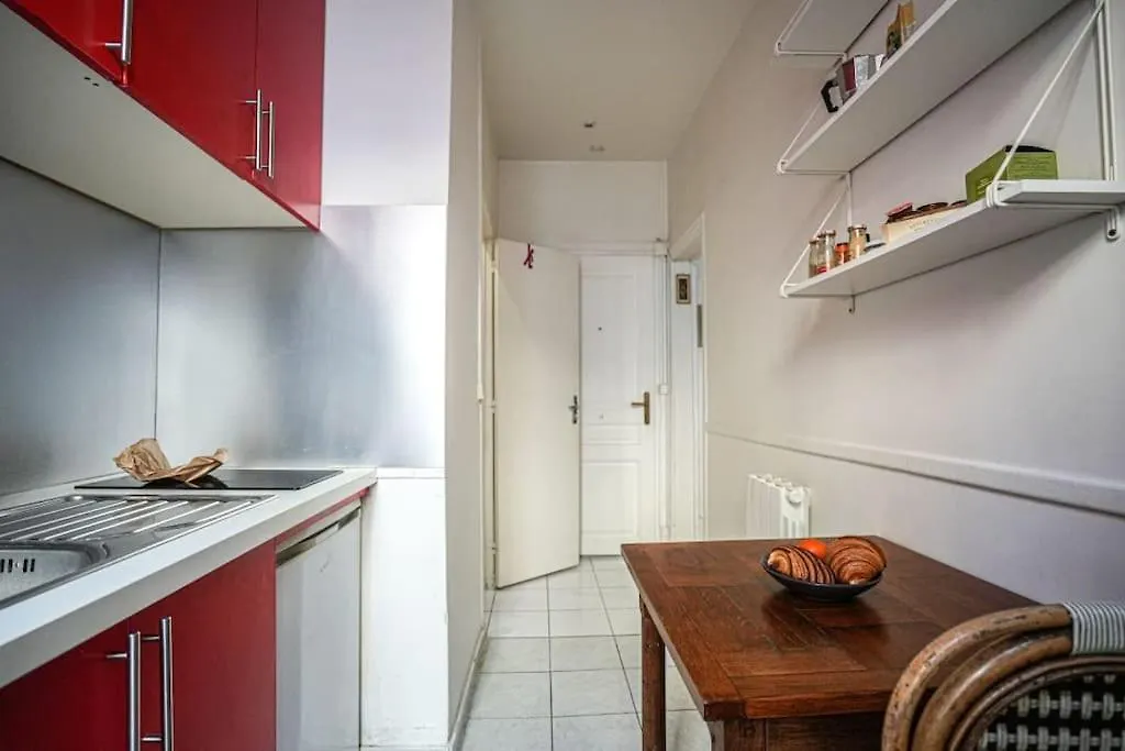 Lovely Studio In Bastille 파리 아파트